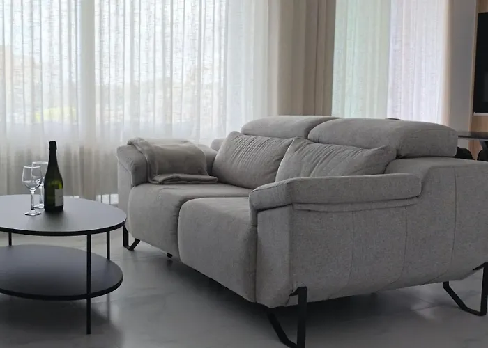 Modern With Terrace טורבייחה