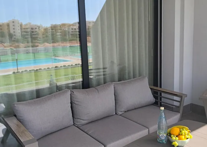 Modern With Terrace * טורבייחה