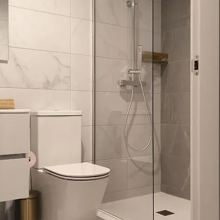 Modern With Terrace Apartamento