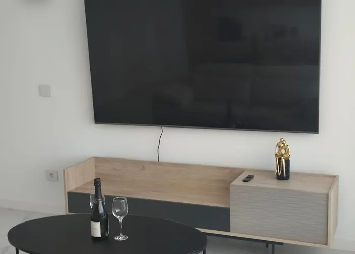 Modern With Terrace Apartmán *
